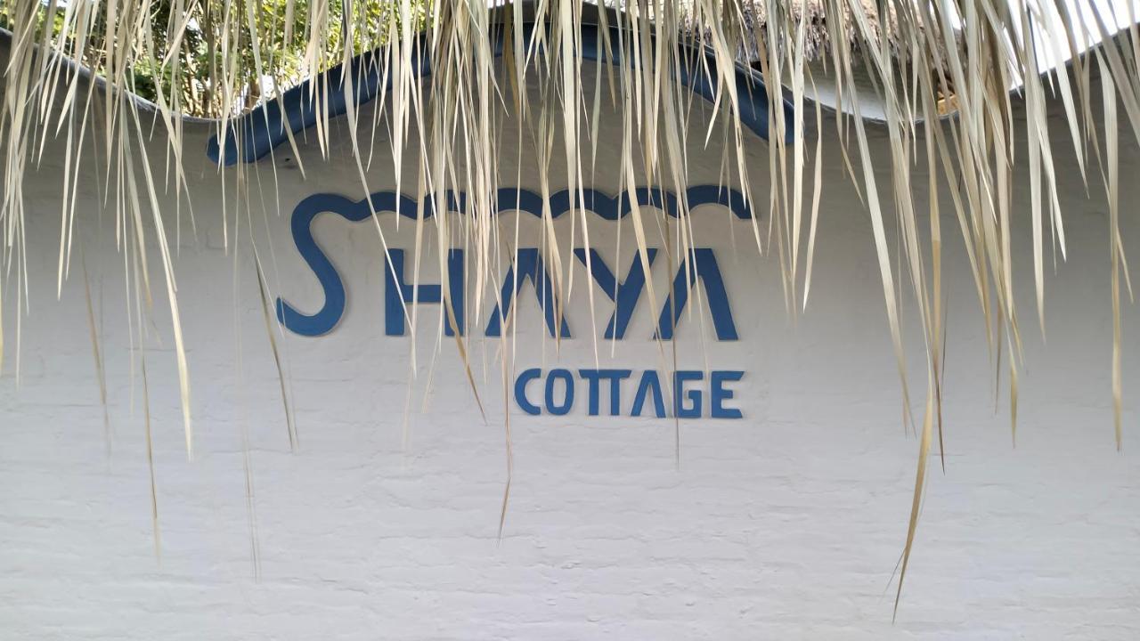 Shaya Cottage Sekotong Exterior photo